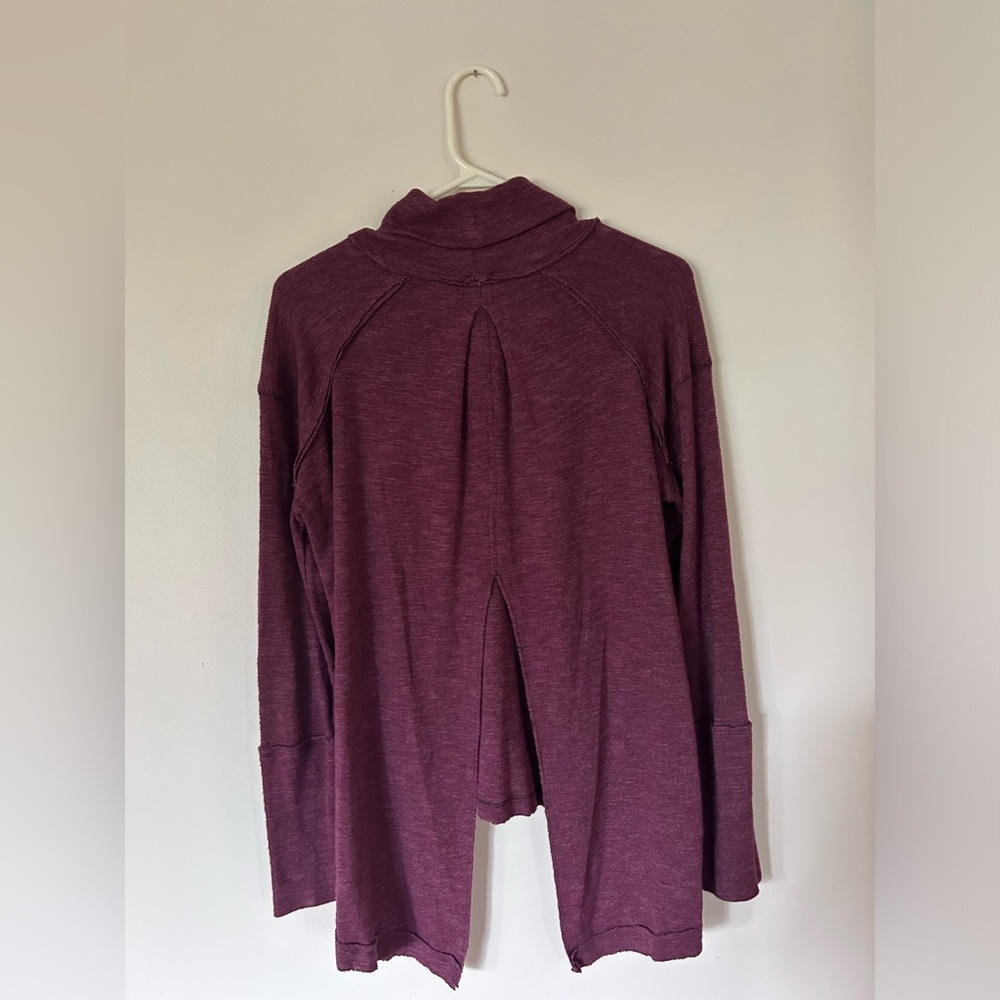 We The Free Free People Women's Red Knit Split Back Turtleneck Top Smal - Picture 7 of 7